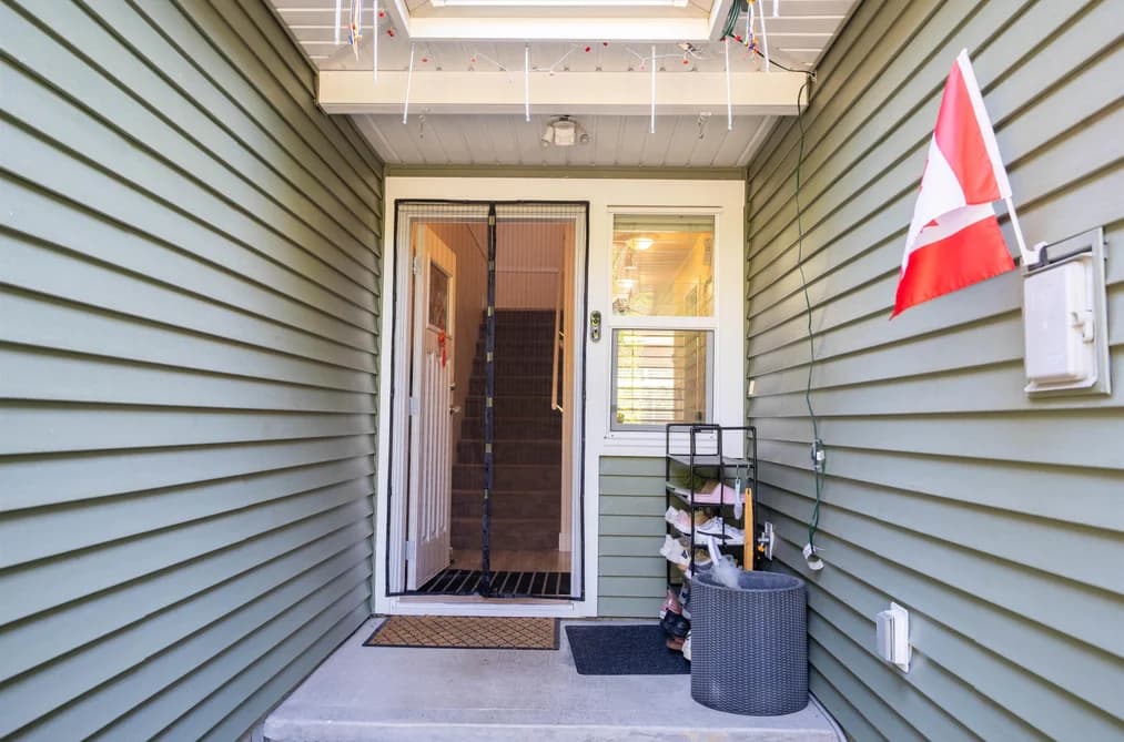 3 624 SHAW ROAD, Gibsons, BC — Residential for Sale - Photo 2