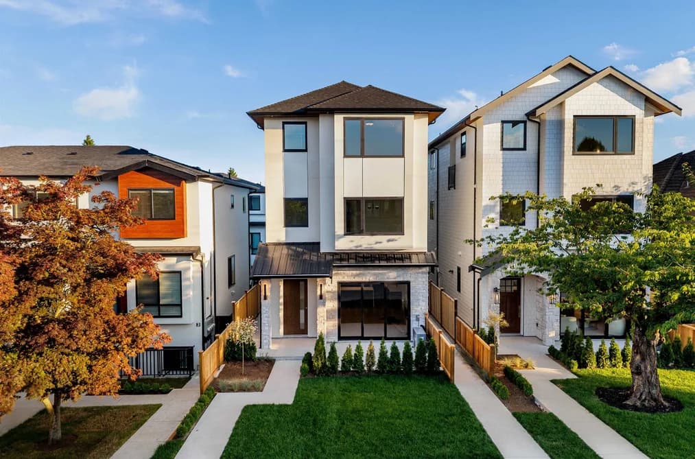 3 6682 NAPIER STREET, Burnaby, BC — Residential for Sale - Main Photo