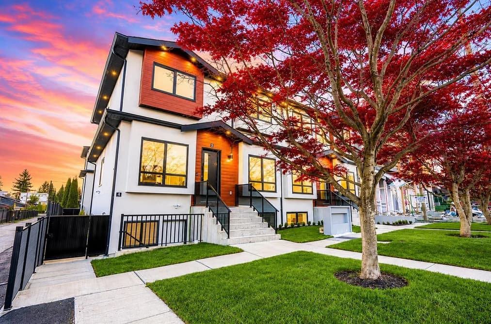 3 6692 NAPIER STREET, Burnaby, BC — Residential for Sale - Main Photo