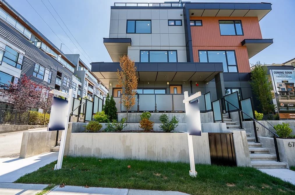 3 676 E 22ND AVENUE, Vancouver, BC — Residential for Sale - Photo 2