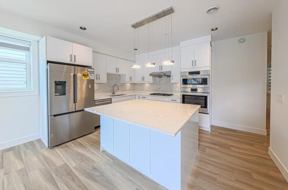 3 745 E 30 AVENUE, Vancouver, BC — Residential for Sale - Main Photo
