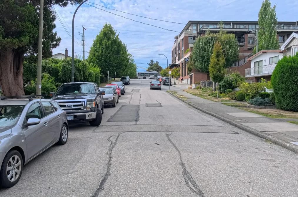 3 745 E 30 AVENUE, Vancouver, BC — Residential for Sale - Photo 2