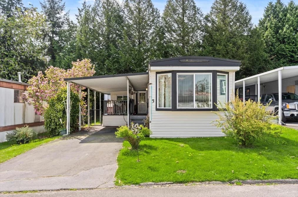 3 8220 KING GEORGE BOULEVARD, Surrey, BC — Residential for Sale - Photo 2