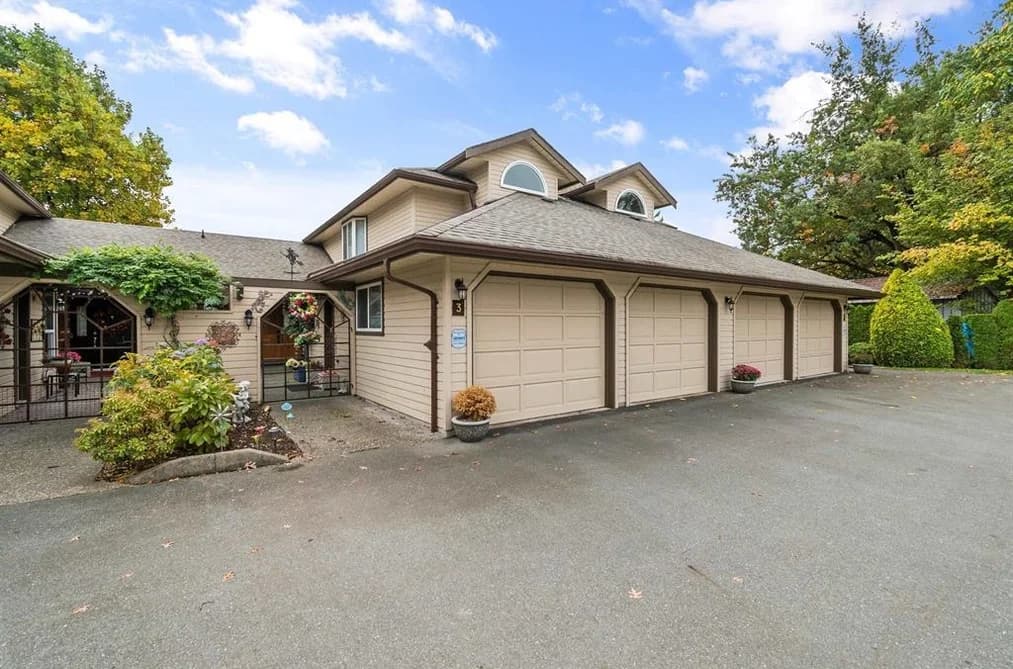 3 9515 WOODBINE STREET, Chilliwack, BC — Residential for Sale - Main Photo