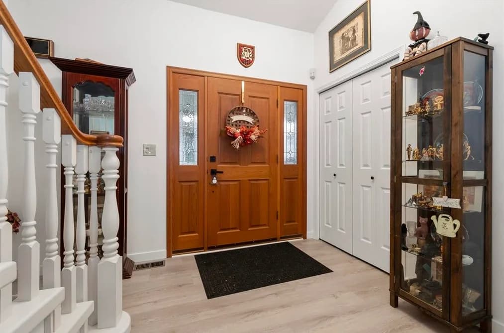 3 9515 WOODBINE STREET, Chilliwack, BC — Residential for Sale - Photo 2