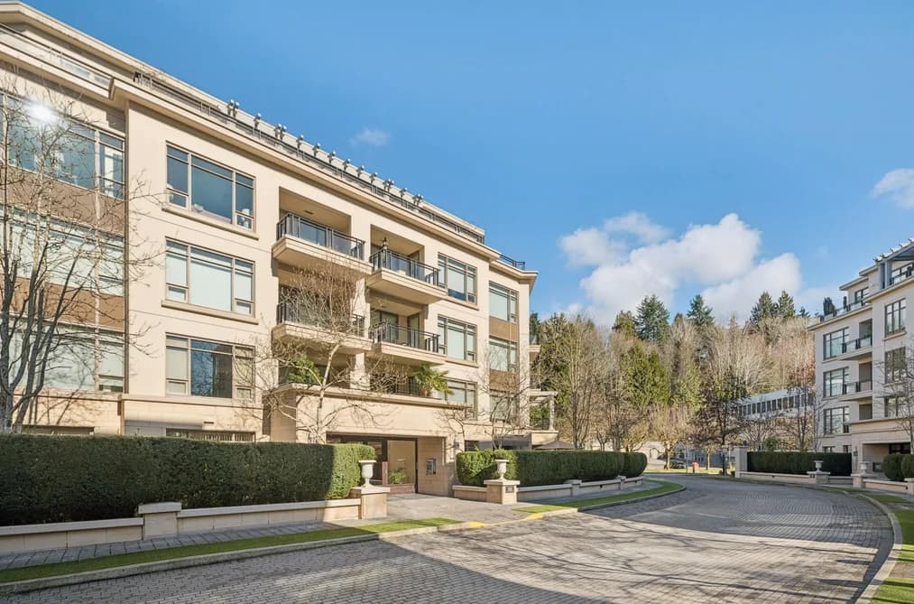 300 533 WATERS EDGE CRESCENT, West Vancouver, BC — Residential for Sale - Photo 2