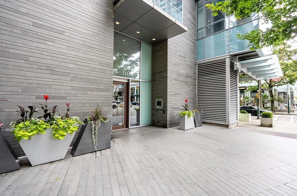 3001 1111 ALBERNI STREET, Vancouver, BC — Residential for Sale - Photo 2
