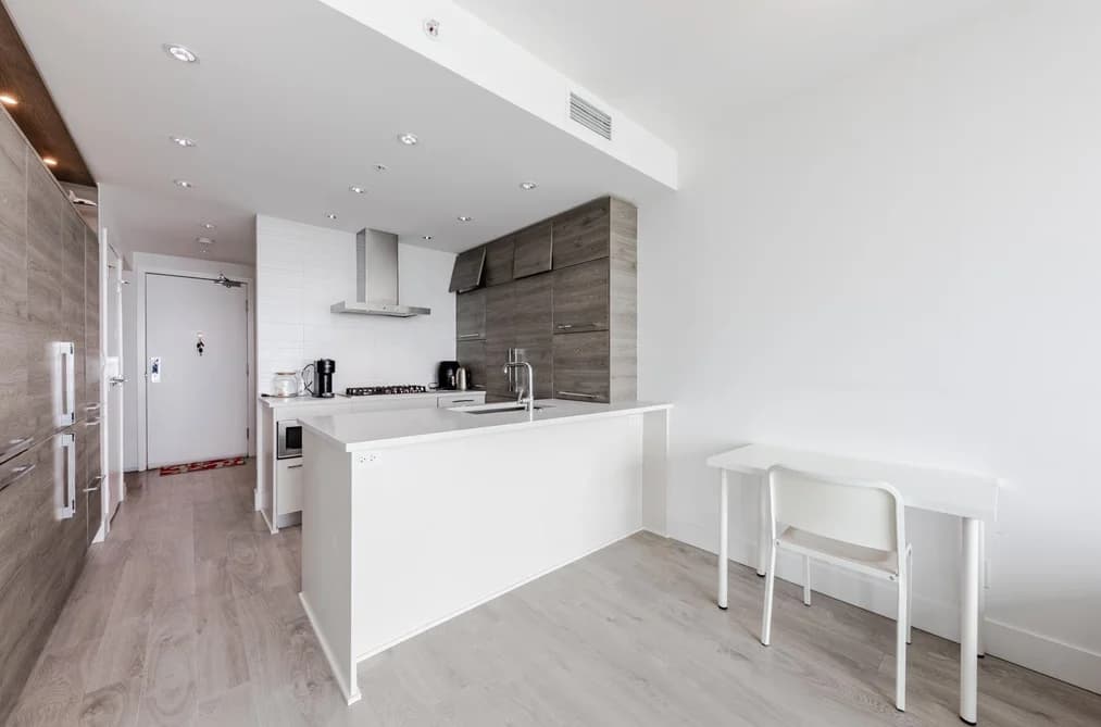 3006 7388 KINGSWAY, Burnaby, BC — Residential for Sale - Main Photo