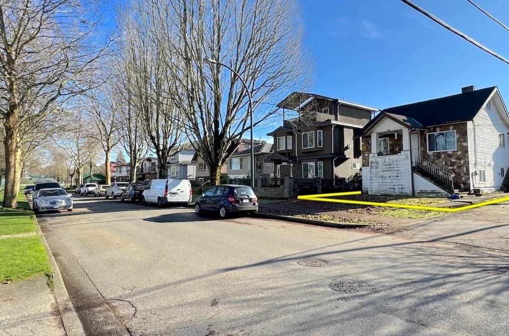 3006 E 25TH AVENUE, Vancouver, BC — Residential for Sale - Photo 2