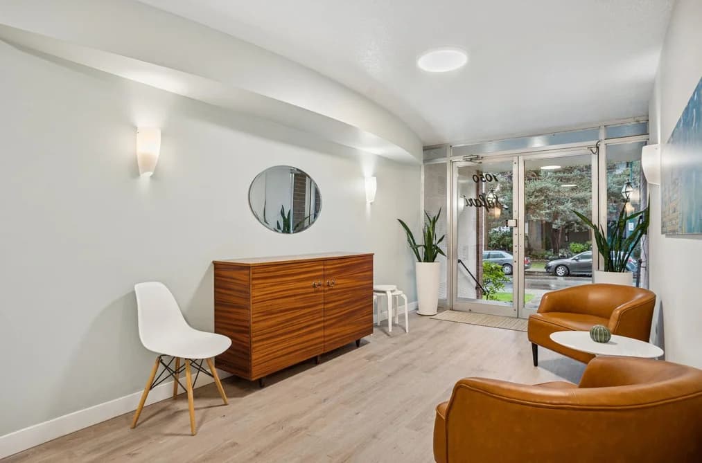204 1050 CHILCO STREET, Vancouver, BC — Residential for Sale - Photo 2