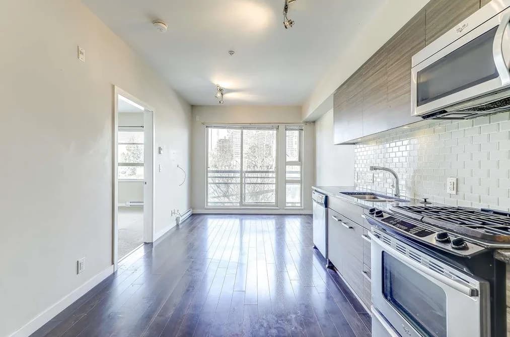 301 13228 OLD YALE ROAD, Surrey, BC — Residential for Sale - Main Photo