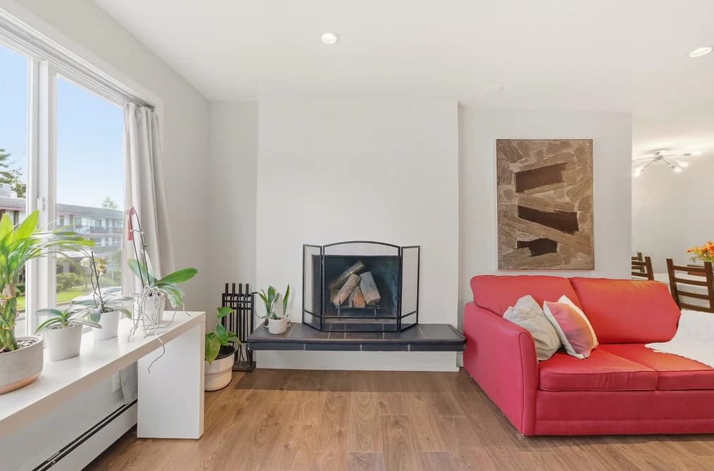 301 1381 MARTIN STREET, White Rock, BC — Residential for Sale - Photo 2