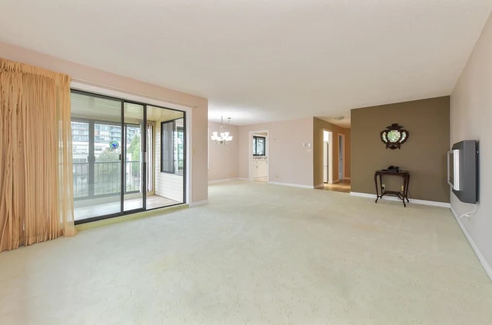 301 15317 THRIFT AVENUE, White Rock, BC — Residential for Sale - Photo 2
