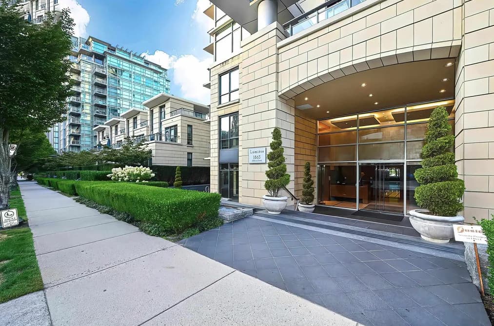 301 1863 ALBERNI STREET, Vancouver, BC — Residential for Sale - Photo 2
