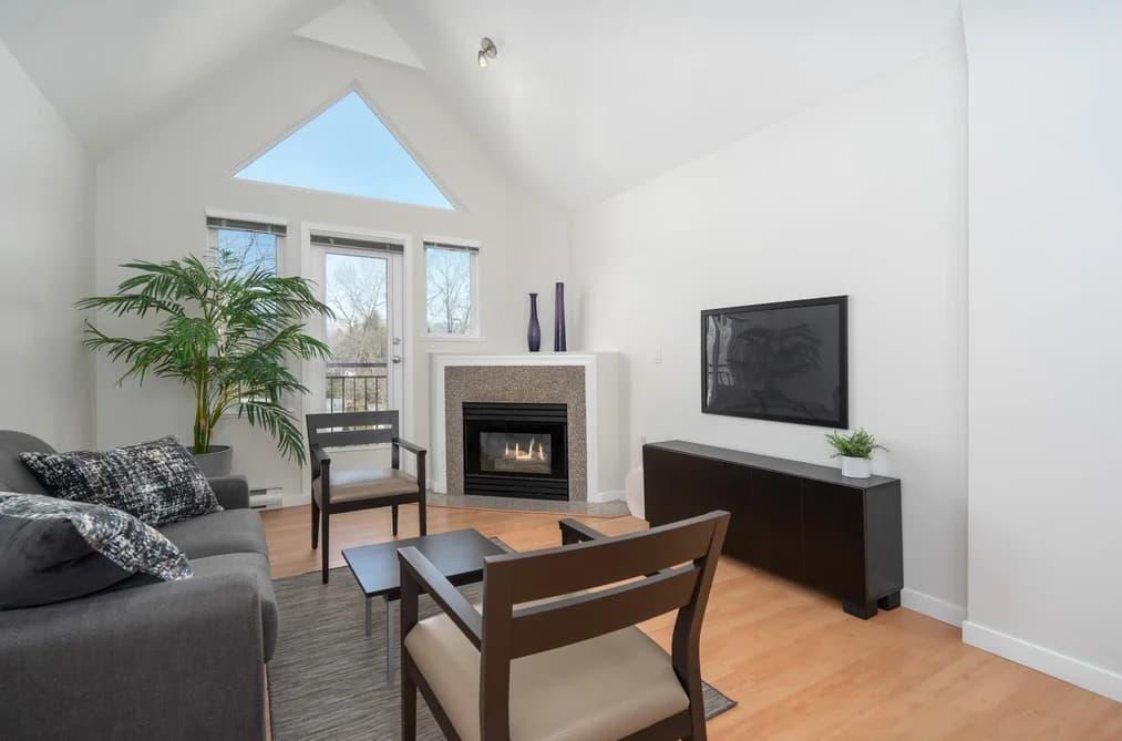 301 1928 E 11TH AVENUE, Vancouver, BC — Residential for Sale - Photo 2