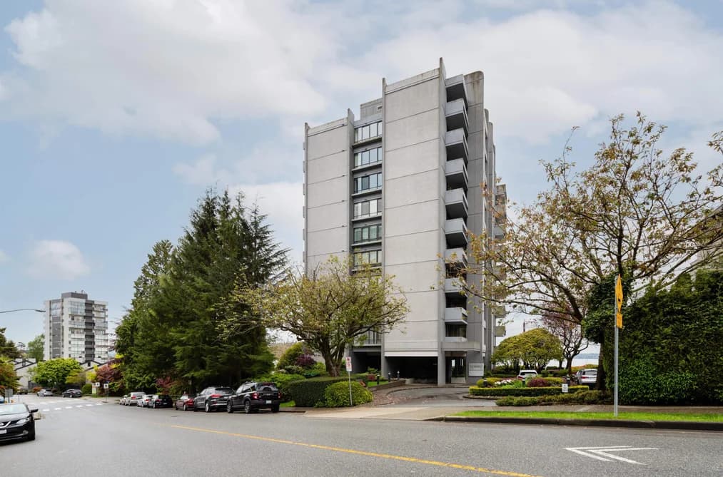 301 1930 BELLEVUE AVENUE, West Vancouver, BC — Residential for Sale - Main Photo