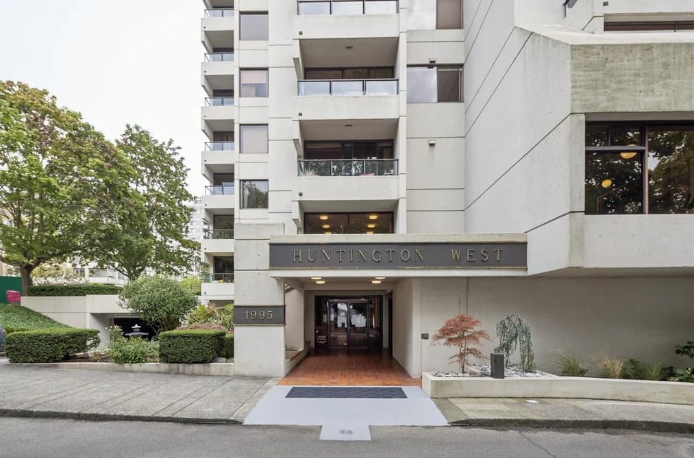 301 1995 BEACH AVENUE, Vancouver, BC — Residential for Sale - Photo 2
