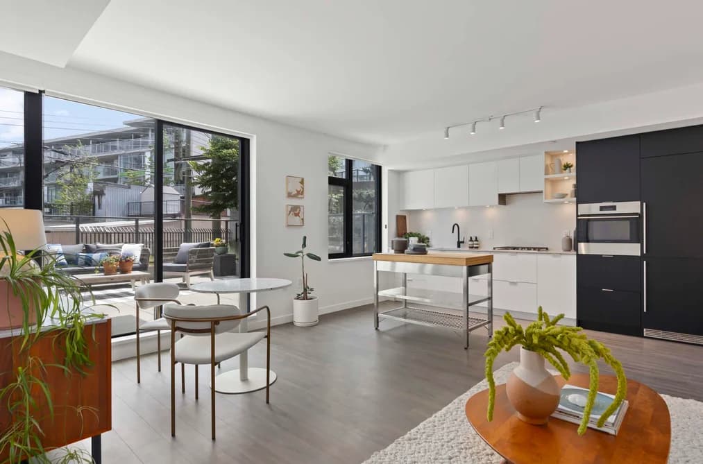 301 210 E 5TH AVENUE, Vancouver, BC — Residential for Sale - Photo 2