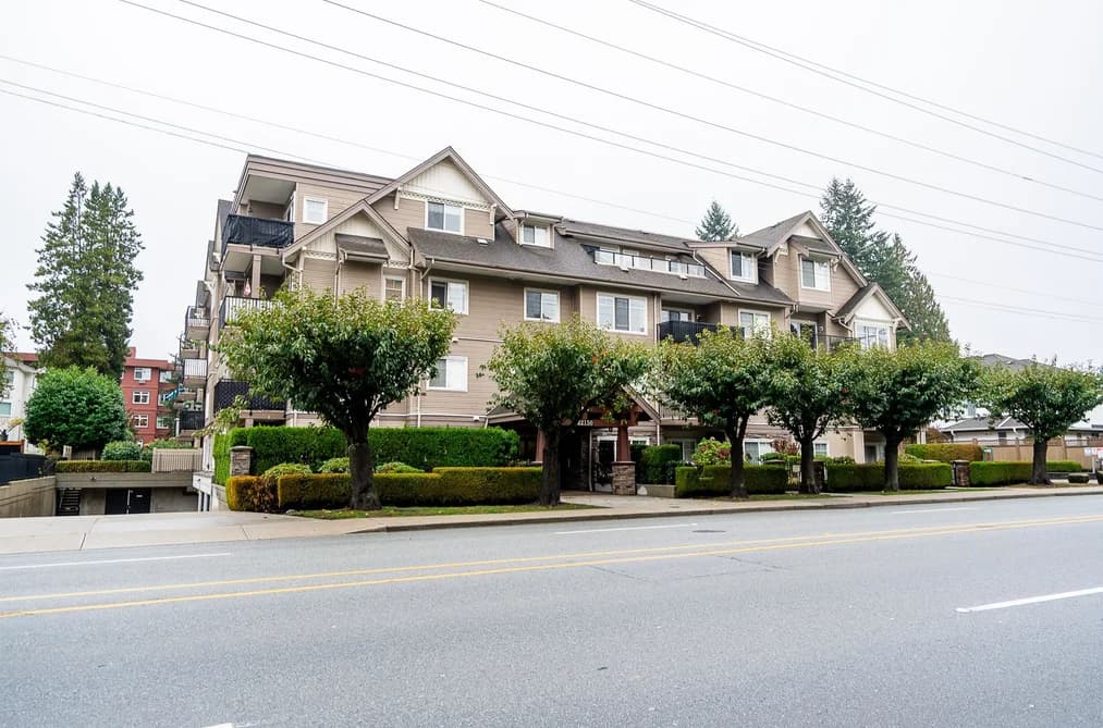 301 22150 DEWDNEY TRUNK ROAD, Maple Ridge, BC — Residential for Sale - Photo 2