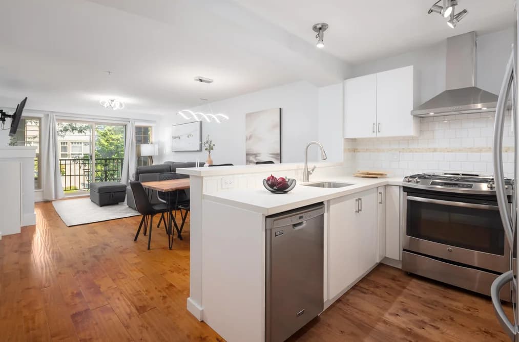 301 2958 SILVER SPRINGS BOULEVARD, Coquitlam, BC — Residential for Sale - Main Photo