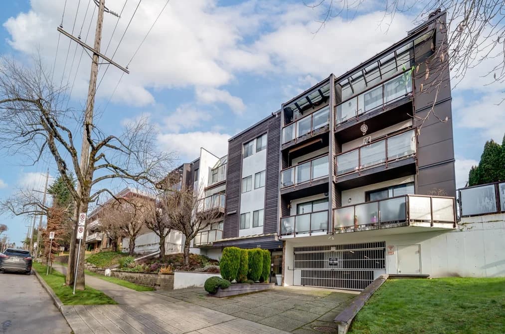 301 315 TENTH STREET, New Westminster, BC — Residential for Sale - Main Photo