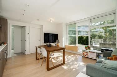 Condo for sale at 301 4638 Gladstone Street Vancouver British Columbia - MLS: R3088924