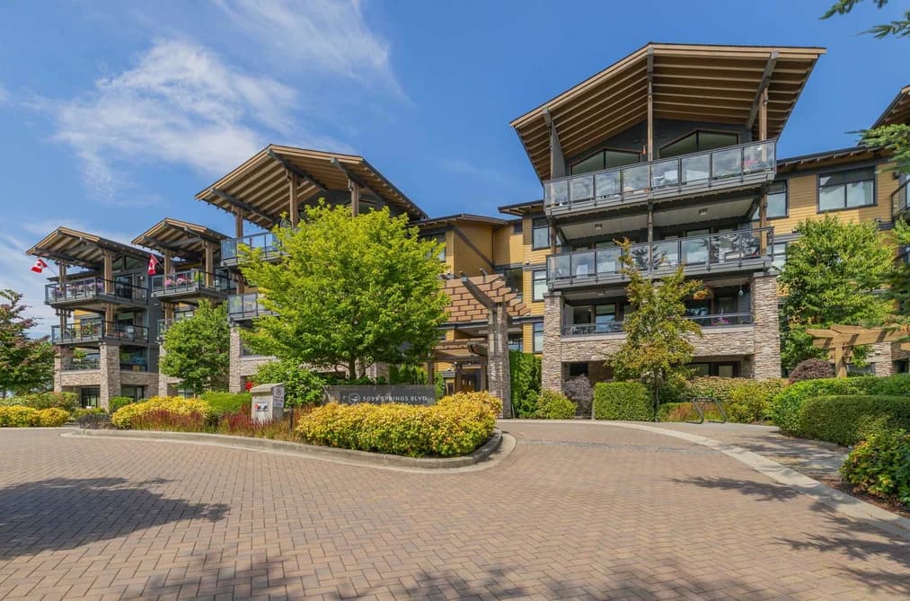 301 5099 SPRINGS BOULEVARD, Delta, BC — Residential for Sale - Photo 2