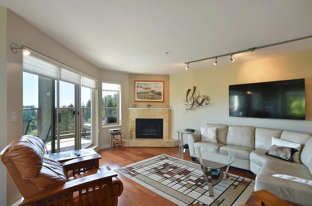 301 5780 TRAIL AVENUE, Sechelt, BC — Residential for Sale - Photo 2