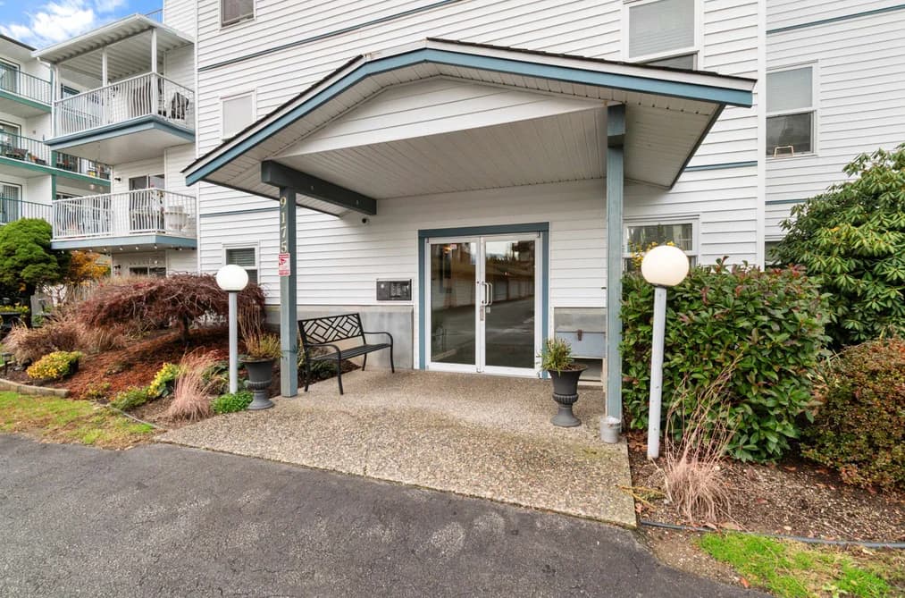 301 9175 EDWARD STREET, Chilliwack, BC — Residential for Sale - Photo 2