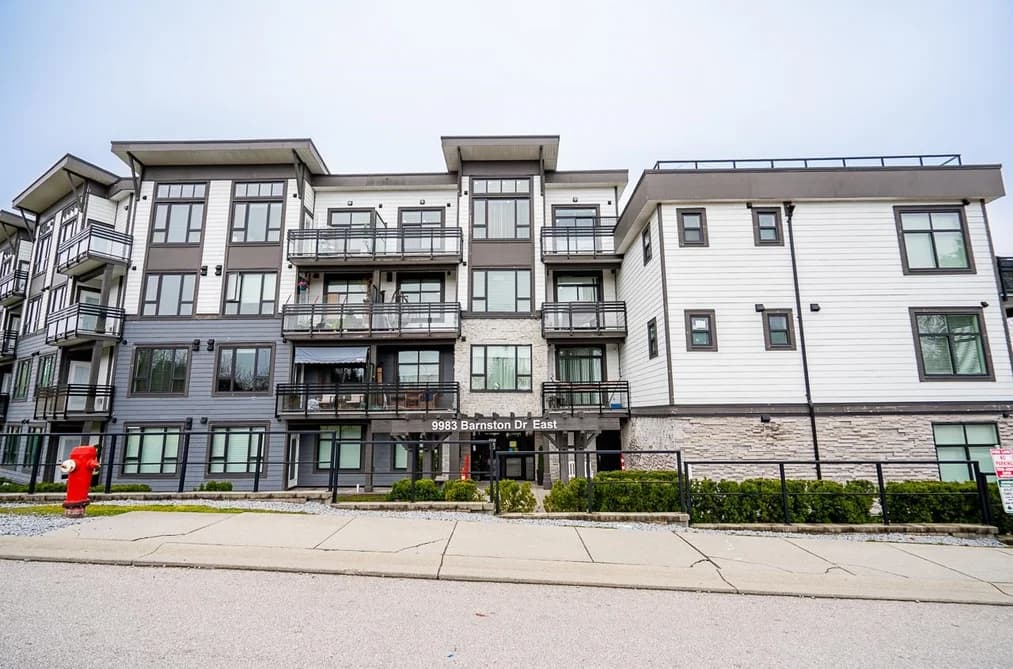 301 9983 E BARNSTON DRIVE, Surrey, BC — Residential for Sale - Photo 2