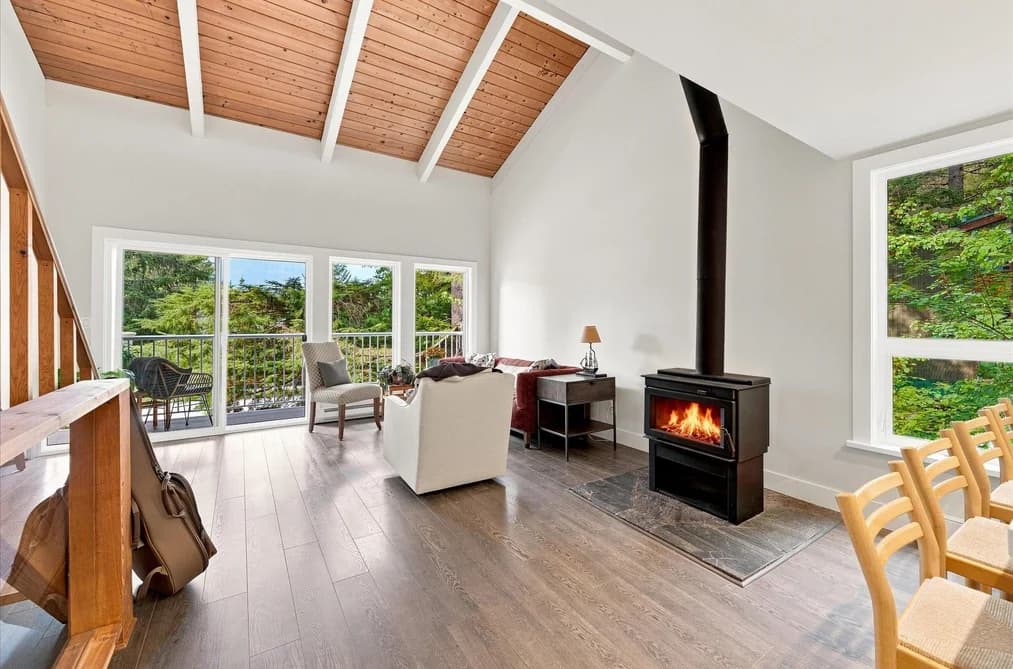 3015 ALPINE CRESCENT, Whistler, BC — Residential for Sale - Photo 2