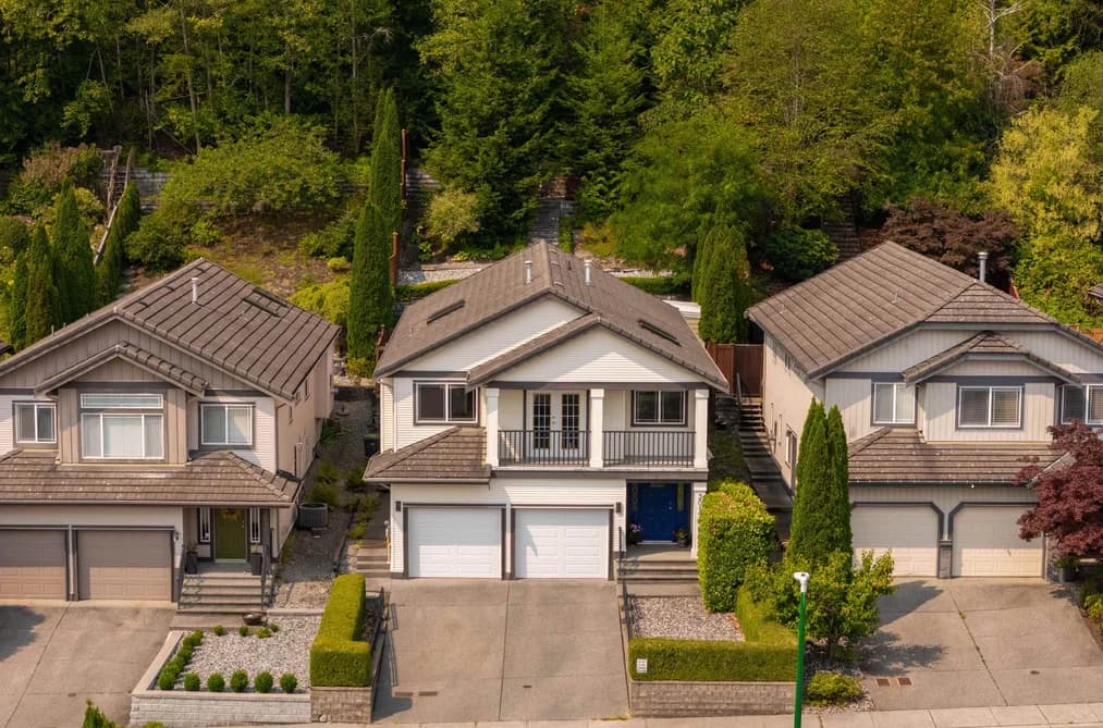 3017 MAPLEWOOD COURT, Coquitlam, BC — Residential for Sale - Photo 2