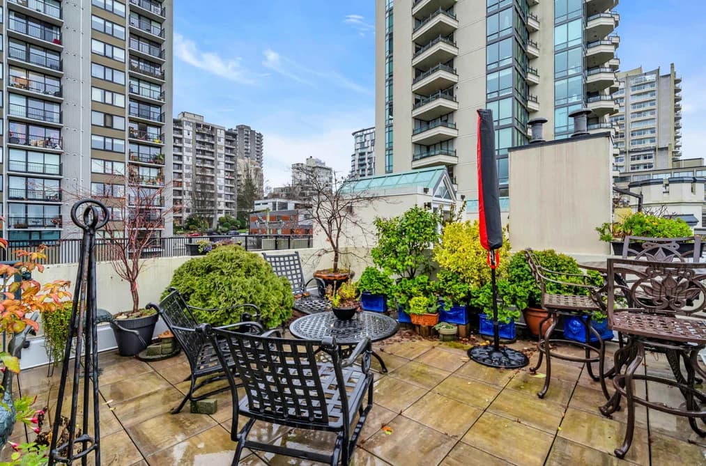 302 1311 BEACH AVENUE, Vancouver, BC — Residential for Sale - Photo 2