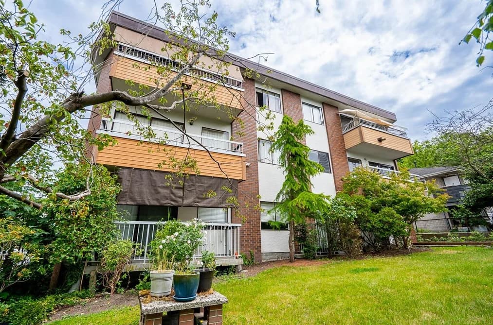 302 138 TEMPLETON DRIVE, Vancouver, BC — Residential for Sale - Main Photo