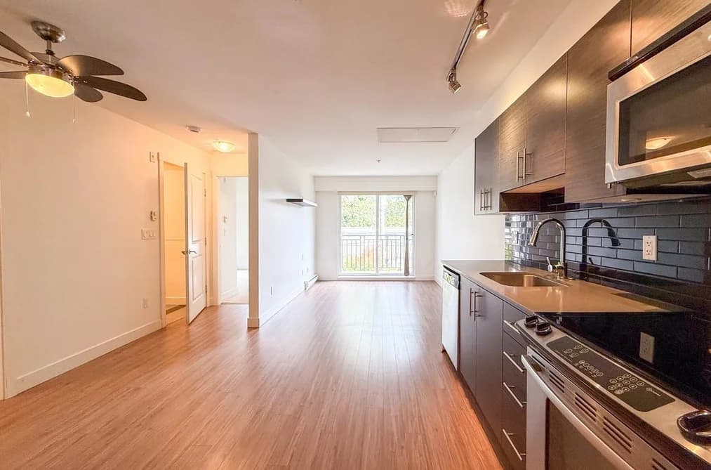 302 1533 E 8TH AVENUE, Vancouver BC V5N 0A4 - Photo 1
