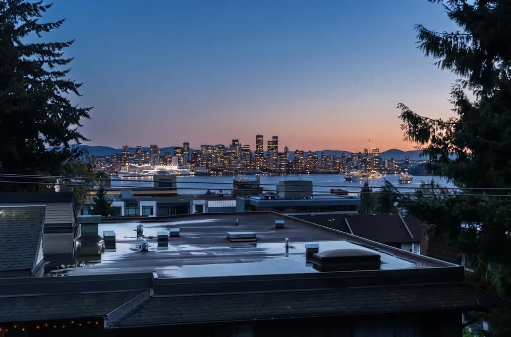 302 211 W 3RD STREET, North Vancouver, BC — Residential for Sale - Photo 2