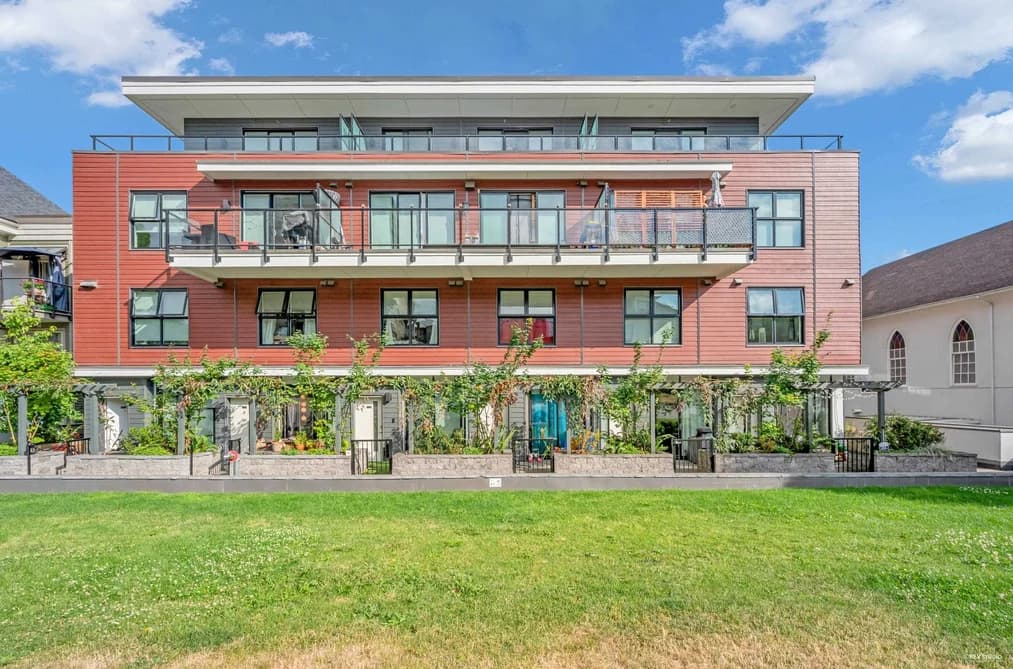 302 218 CARNARVON STREET, New Westminster, BC — Residential for Sale - Main Photo