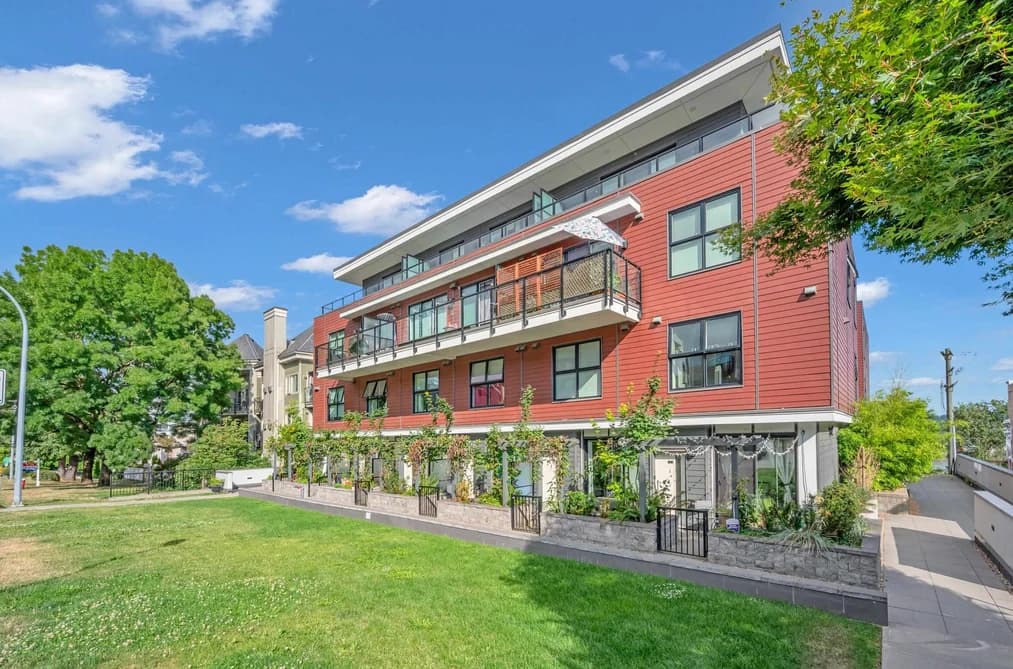 302 218 CARNARVON STREET, New Westminster, BC — Residential for Sale - Photo 2