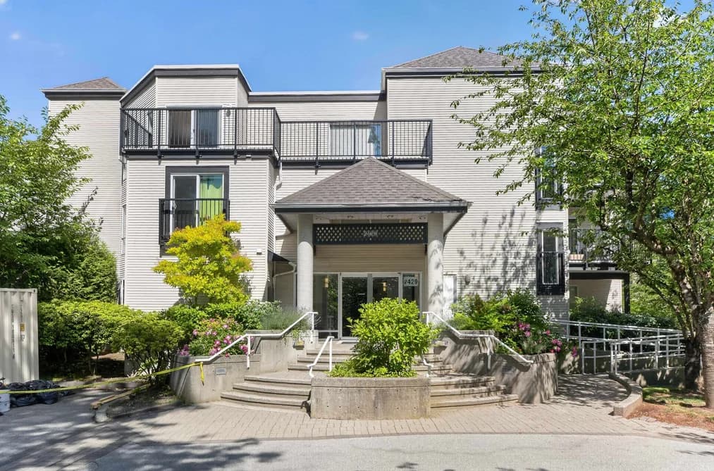 302 2429 HAWTHORNE AVENUE, Port Coquitlam, BC — Residential for Sale - Main Photo