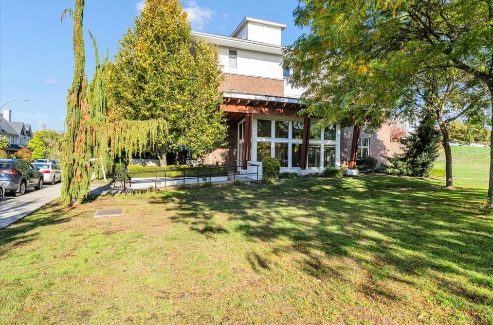 302 245 BROOKES STREET, New Westminster, BC — Residential for Sale - Photo 2