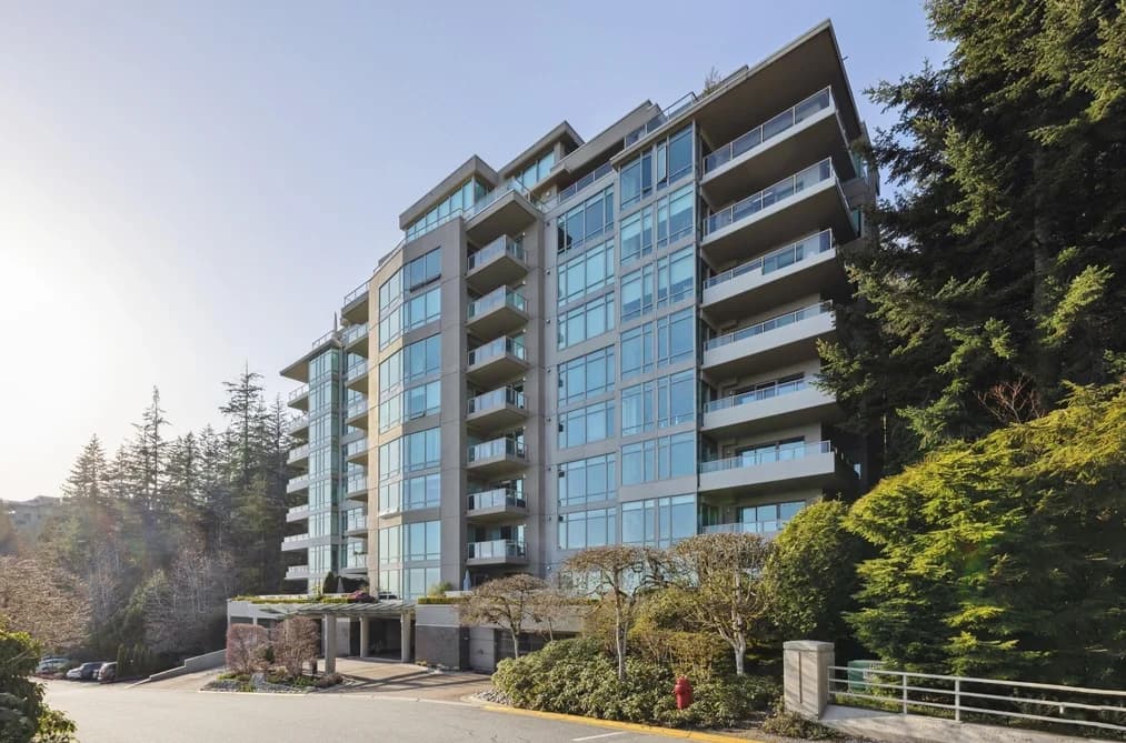 Condo for sale at 302 3131 Deer Ridge Drive West Vancouver British Columbia - MLS: R3143170