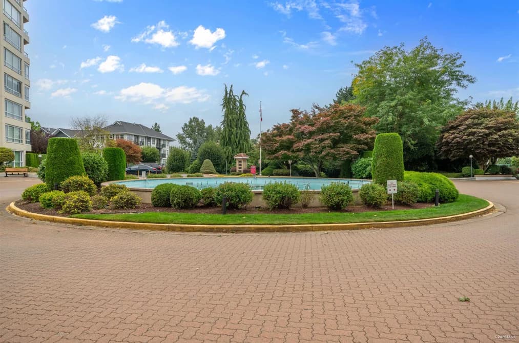 302 3170 GLADWIN ROAD, Abbotsford, BC — Residential for Sale - Photo 2