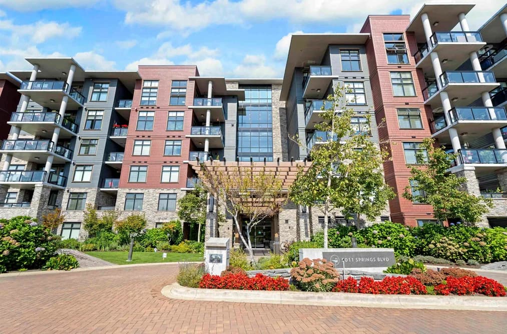 302-5011 Springs Boulevard, Delta, BC - Condo for Sale - Photo 2 of 26 302-5011 Springs Boulevard, Delta, BC - Condo for Sale - Photo 2 of 26