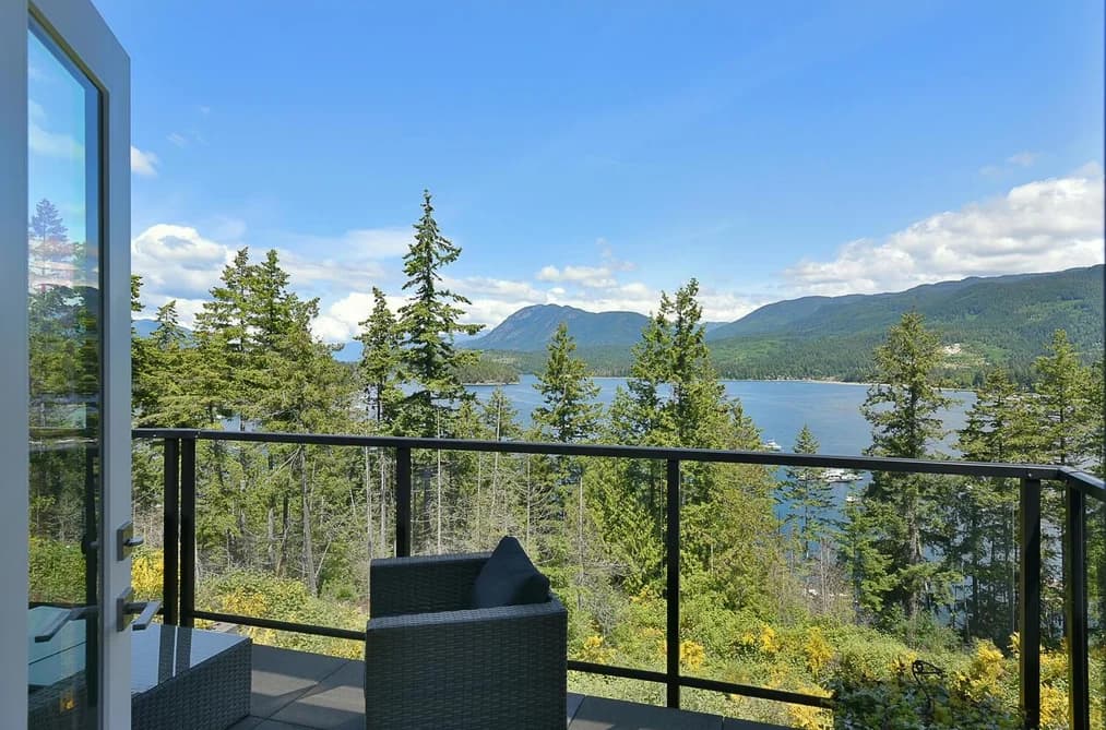 302 5780 MARINE WAY, Sechelt, BC — Residential for Sale - Photo 2