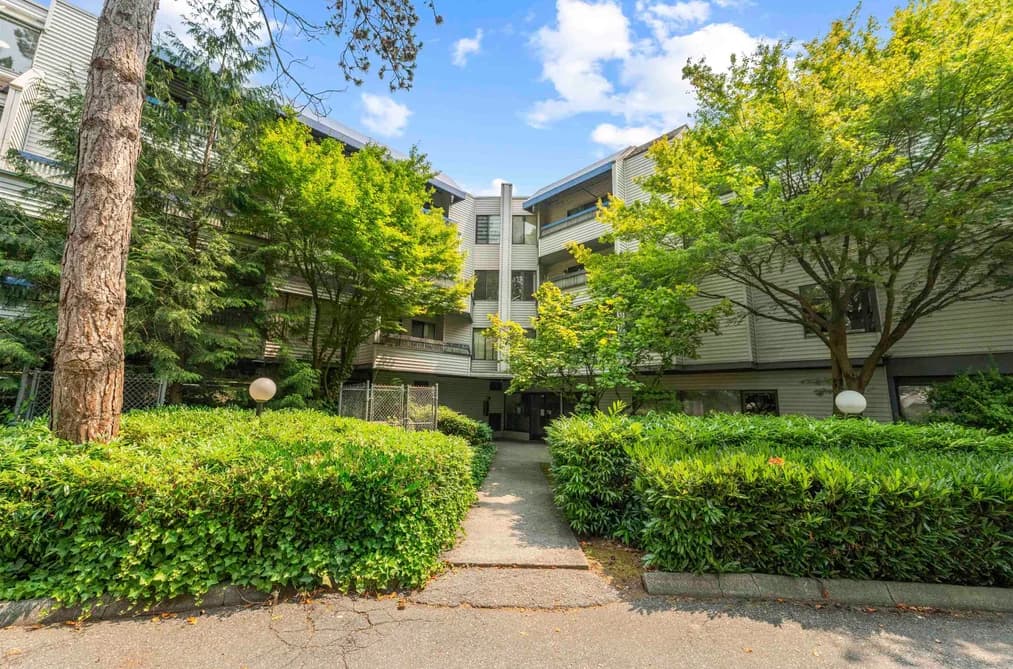 Condo for sale at 302 5800 Cooney Road Richmond British Columbia - MLS: R3144113
