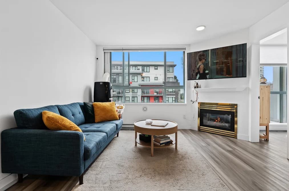 302 5818 LINCOLN STREET, Vancouver, BC — Residential for Sale - Photo 2