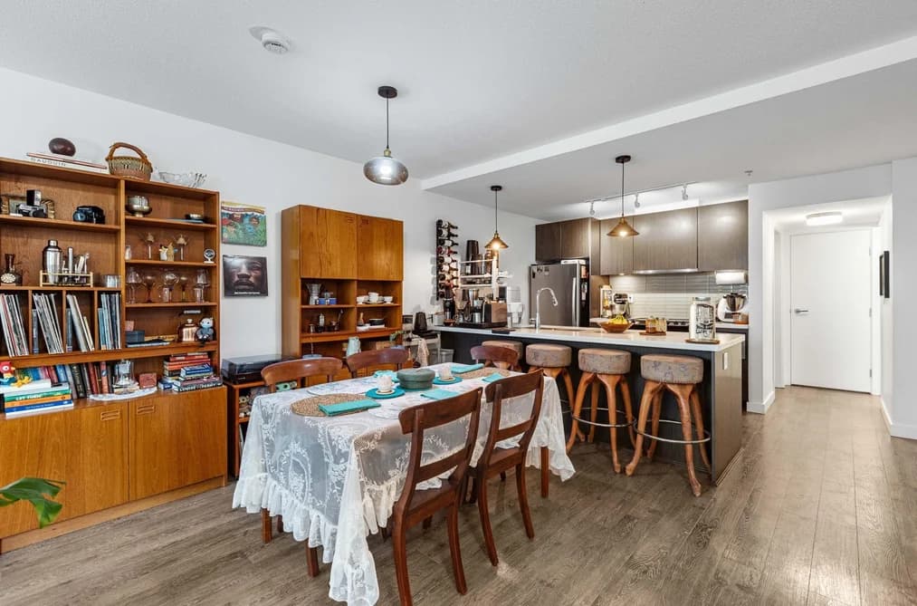 302 618 LANGSIDE AVENUE, Coquitlam, BC — Residential for Sale - Photo 2