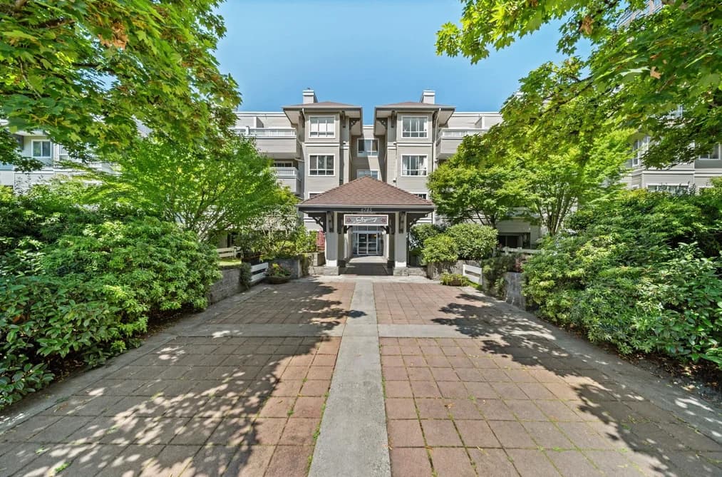 302 6745 STATION HILL COURT, Burnaby, BC — Residential for Sale - Photo 2