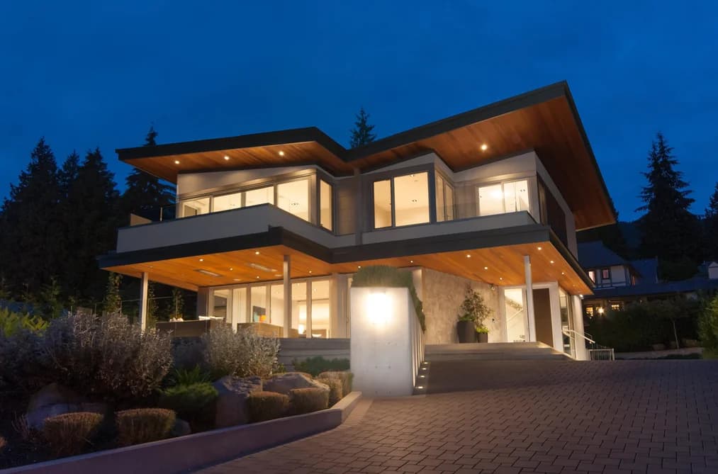 3023 MATHERS AVENUE, West Vancouver, BC — Residential for Sale - Photo 2