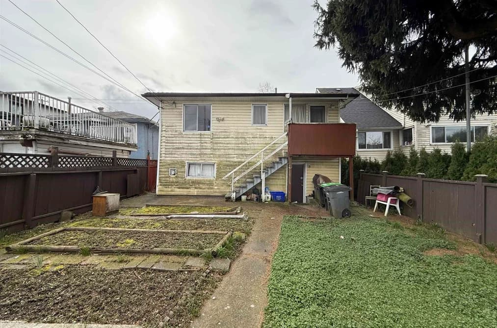 3025 E 45TH AVENUE, Vancouver, BC — Residential for Sale - Photo 2